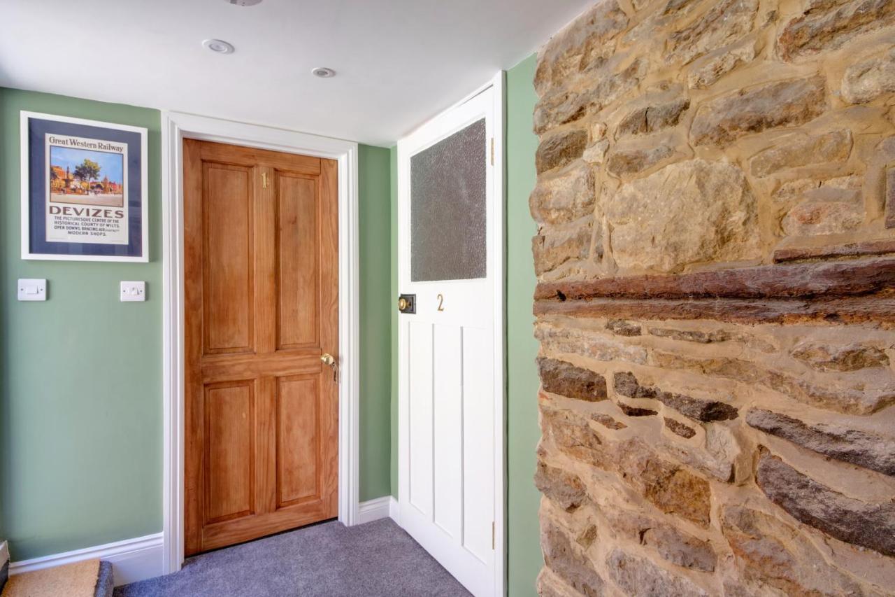 Green Parrot House Bed and Breakfast Devizes Esterno foto